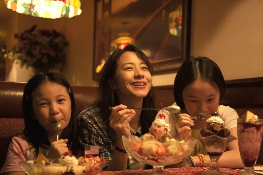 《美國女孩》