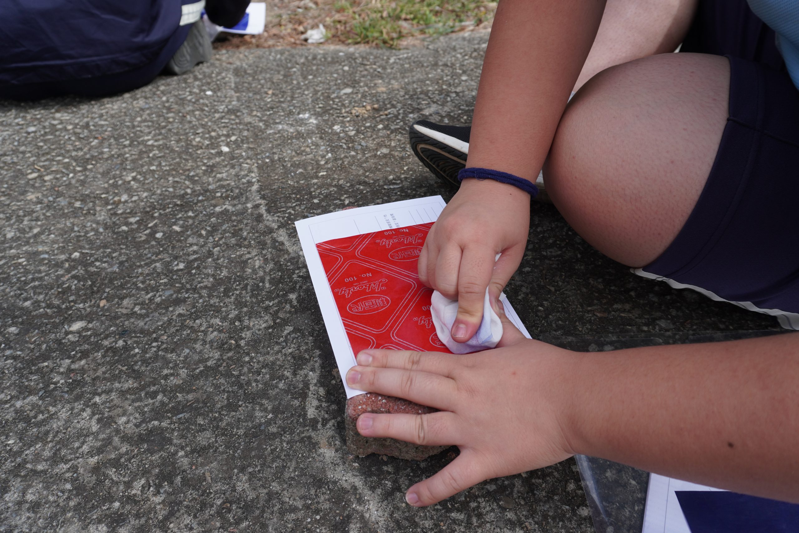 112學年度第一學期於苗栗縣立苑裡高級中學施辦自拍拼圖課程實作紀錄系列照片共20張